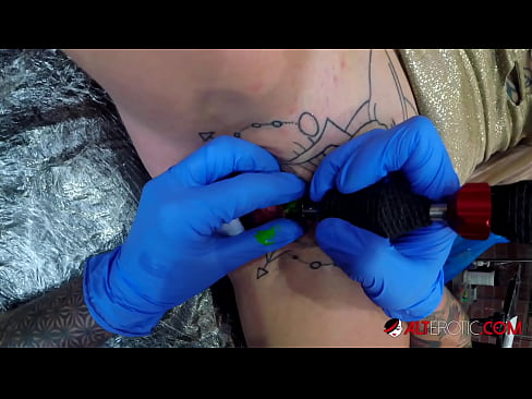 ❤️ Nagpa-tattoo sa kanyang klitoris ang sobrang tattoo na hottie na si Sully Savage ️❌ Fuck video sa porn tl.com-fullporner.ru ❤